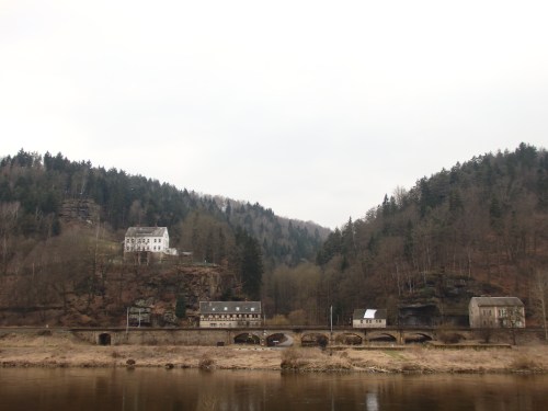 Cycling along the Elbe river
