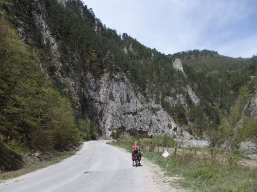 Between Dospat and Smolyan